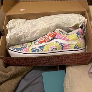 Brand new! Has the extra cush!